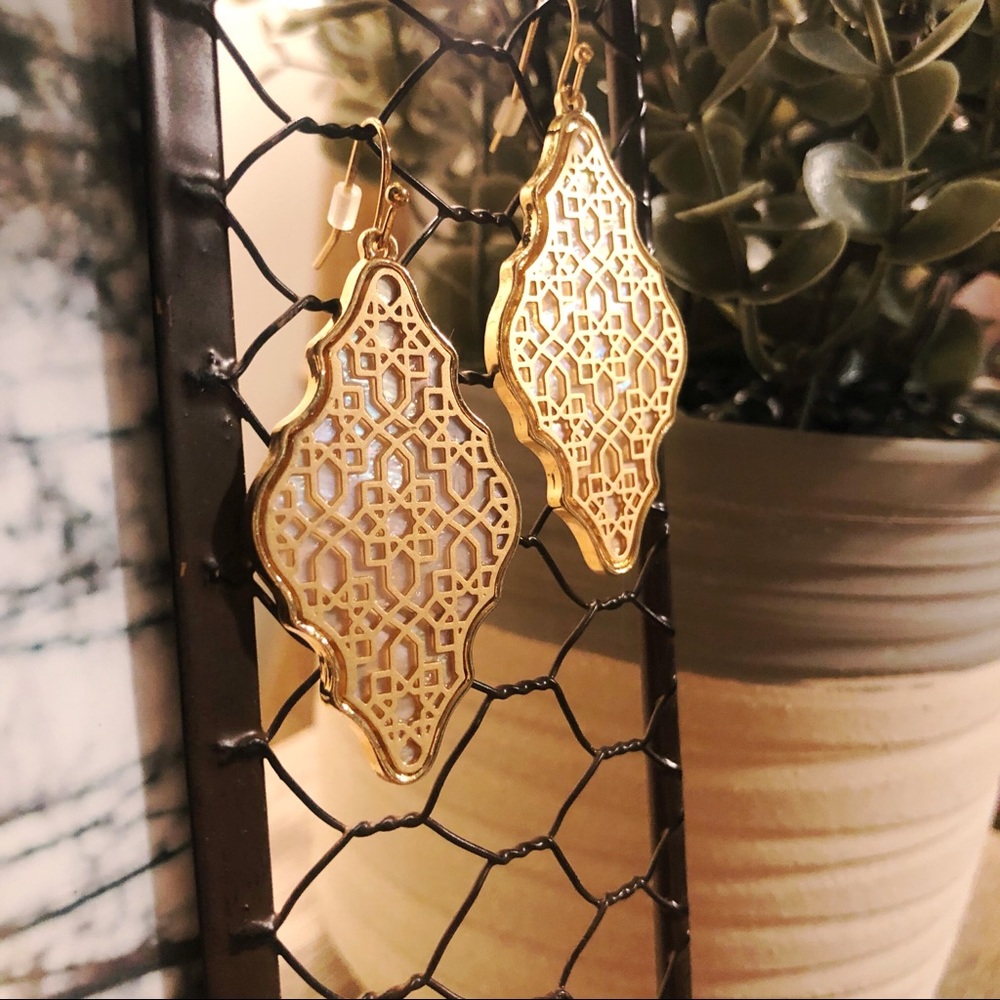 Boutique earrings